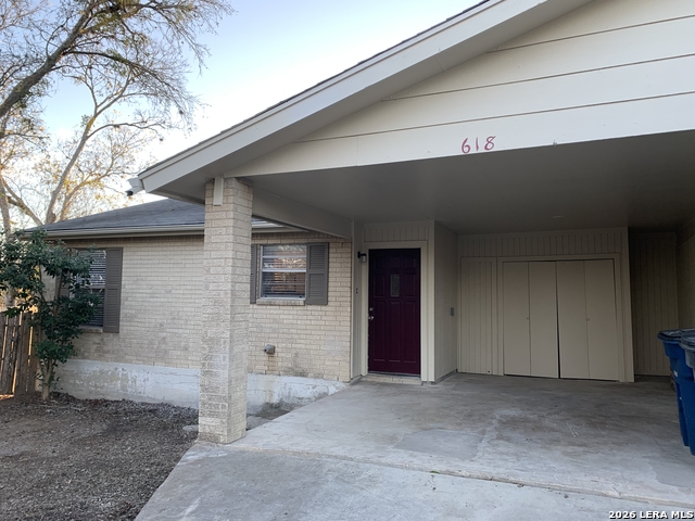 Image 2 of 26 For 618 Gode Ln  