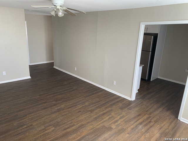 Image 7 of 26 For 618 Gode Ln  