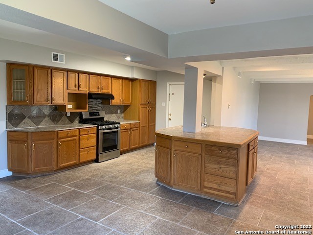 Image 2 of 12 For 127 Summertime