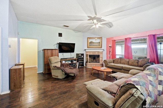 Listing photo id 11 for 7410 Baja Pt