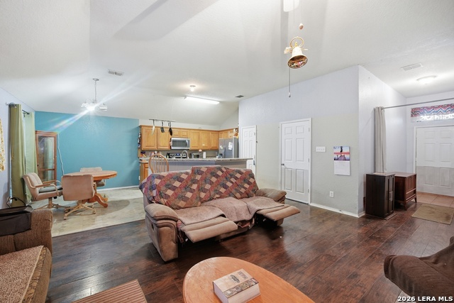 Listing photo id 13 for 7410 Baja Pt