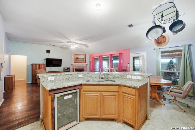 Listing photo id 16 for 7410 Baja Pt
