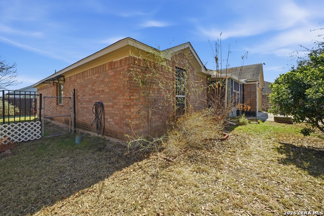 Listing photo id 1 for 7410 Baja Pt