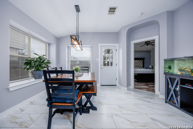 Image 10 of 28 For 8218 Maloy Manor