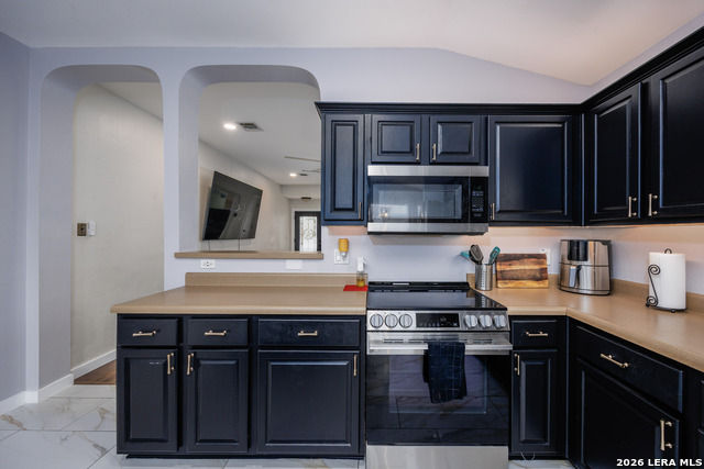 Image 13 of 28 For 8218 Maloy Manor