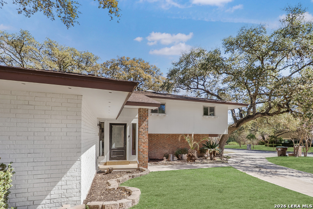 Image 2 of 42 For 301 Sagecrest