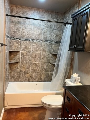 Image 11 of 25 For 429 Quail Hollow Dr