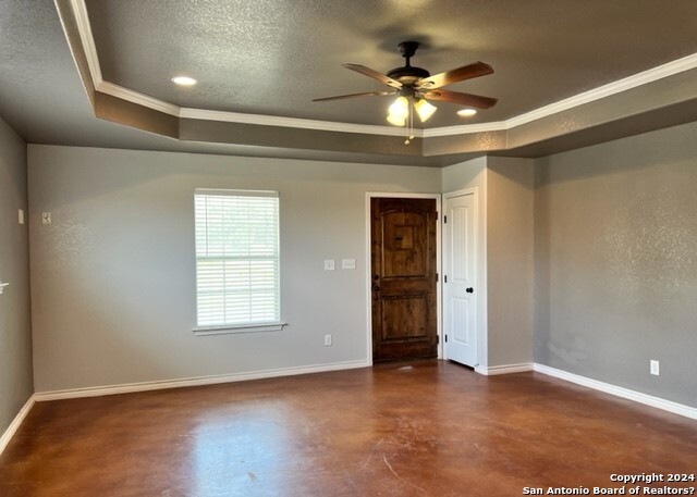 Image 3 of 25 For 429 Quail Hollow Dr