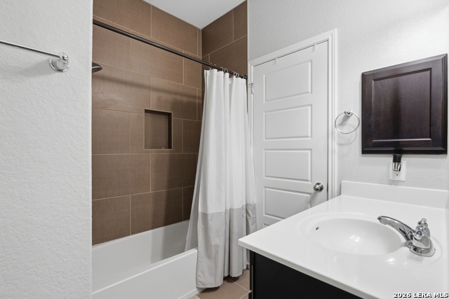 Image 20 of 49 For 229 Bee Caves