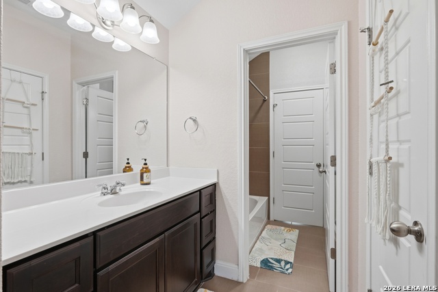 Image 25 of 49 For 229 Bee Caves