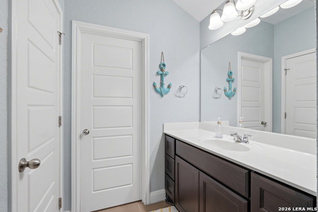 Image 28 of 49 For 229 Bee Caves