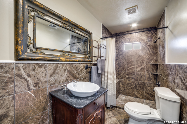 Image 23 of 39 For 806 Ceralvo  