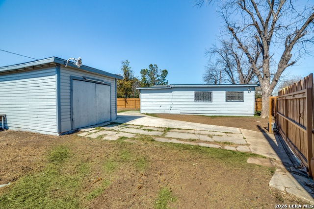 Image 36 of 39 For 806 Ceralvo  