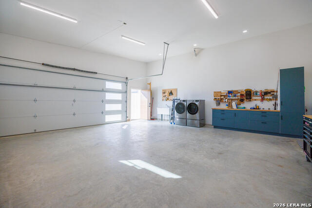 Image 14 of 52 For 925 Clearwater Canyon