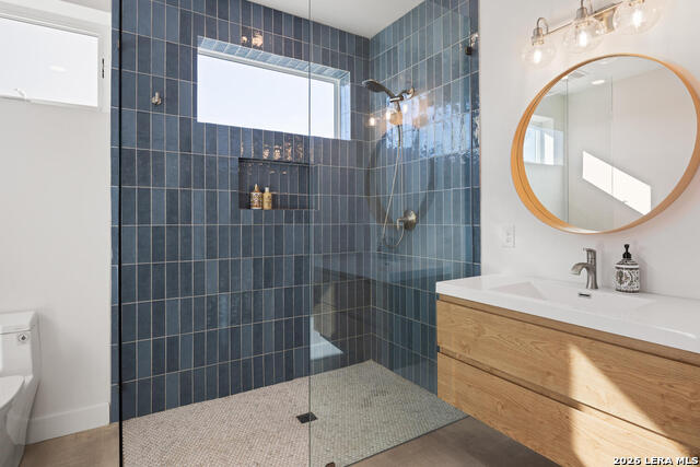 Image 18 of 52 For 925 Clearwater Canyon