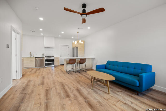 Image 22 of 52 For 925 Clearwater Canyon