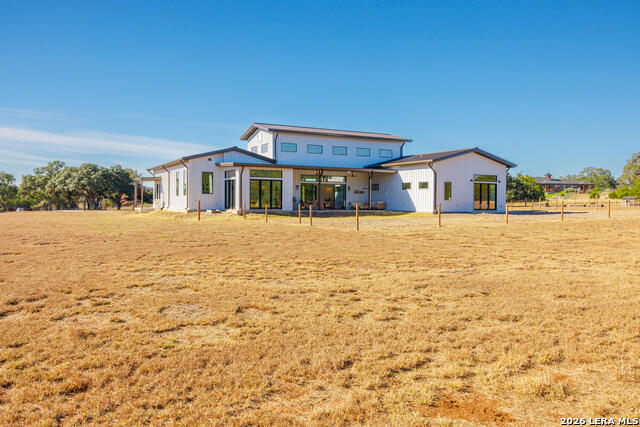 Image 3 of 52 For 925 Clearwater Canyon