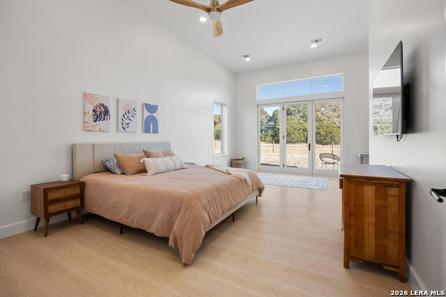 Image 33 of 52 For 925 Clearwater Canyon