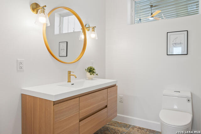 Image 37 of 52 For 925 Clearwater Canyon