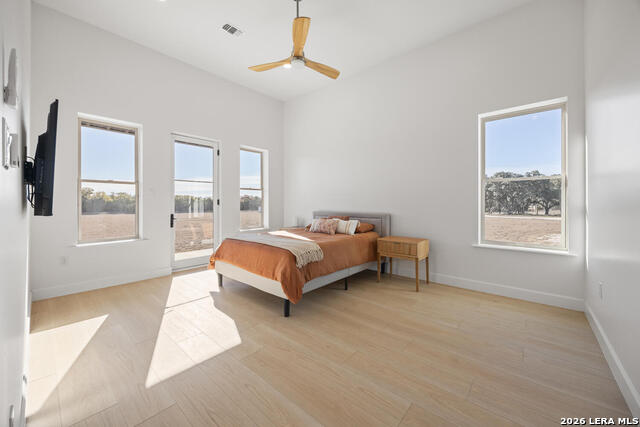 Image 40 of 52 For 925 Clearwater Canyon