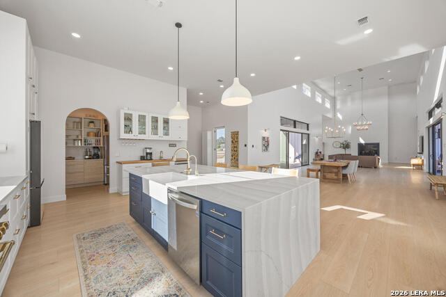 Image 43 of 52 For 925 Clearwater Canyon