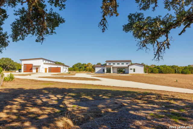 Image 5 of 52 For 925 Clearwater Canyon