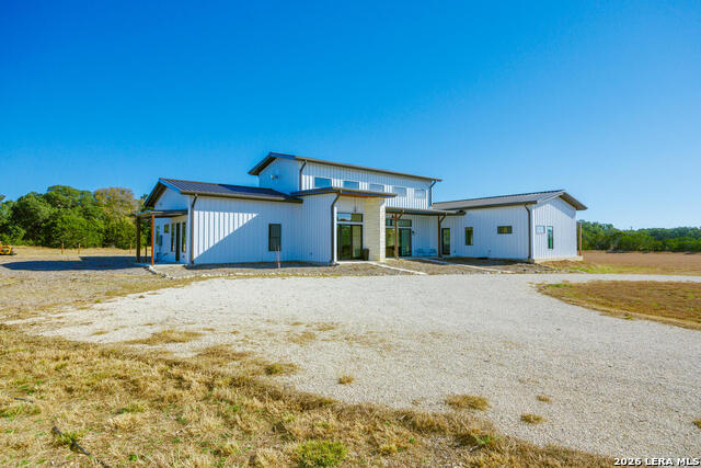 Image 8 of 52 For 925 Clearwater Canyon