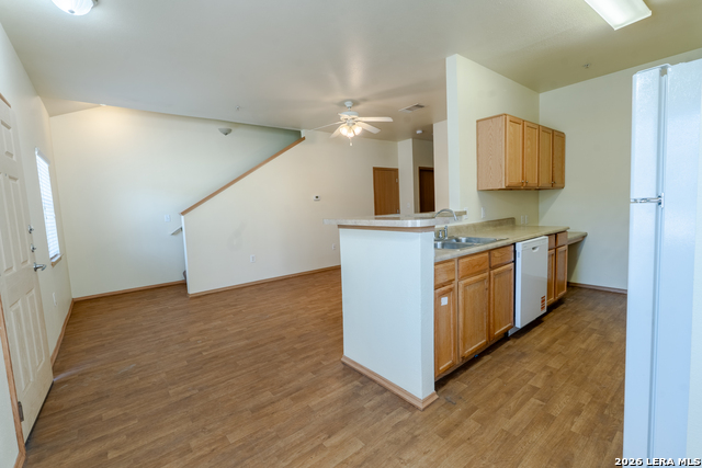 Image 11 of 28 For 1000 Diamond Dr (unit 3201-3204)