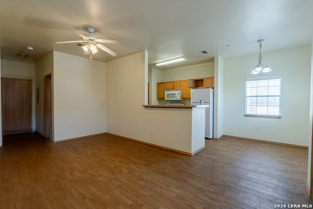 Image 7 of 28 For 1000 Diamond Dr (unit 3201-3204)