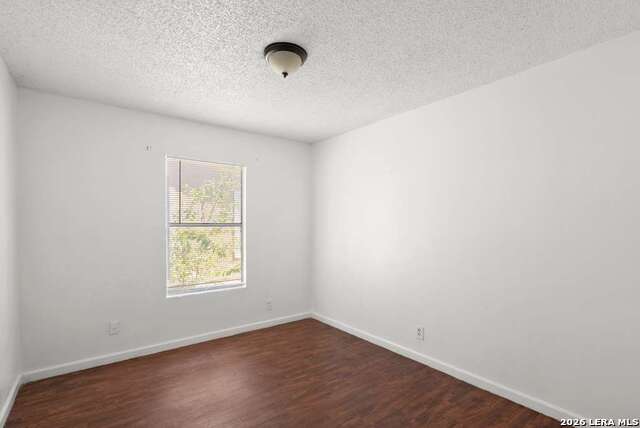 Image 11 of 24 For 2007 Drexel Ave E