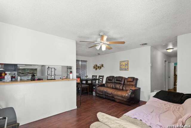 Image 13 of 24 For 2007 Drexel Ave E