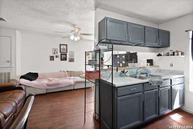 Image 15 of 24 For 2007 Drexel Ave E