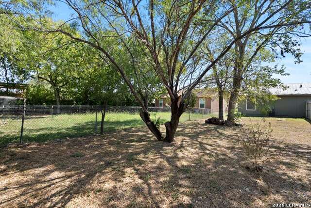 Image 21 of 24 For 2007 Drexel Ave E