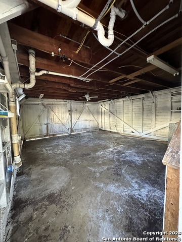 Image 23 of 37 For 2246 Houston St E