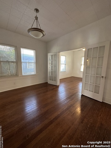 Image 9 of 37 For 2246 Houston St E