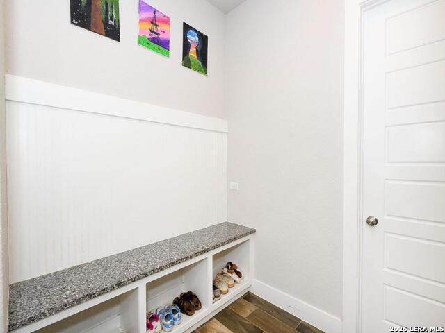 Image 23 of 34 For 115 Stablewood