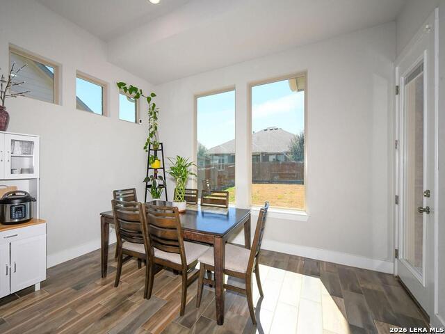 Image 9 of 34 For 115 Stablewood