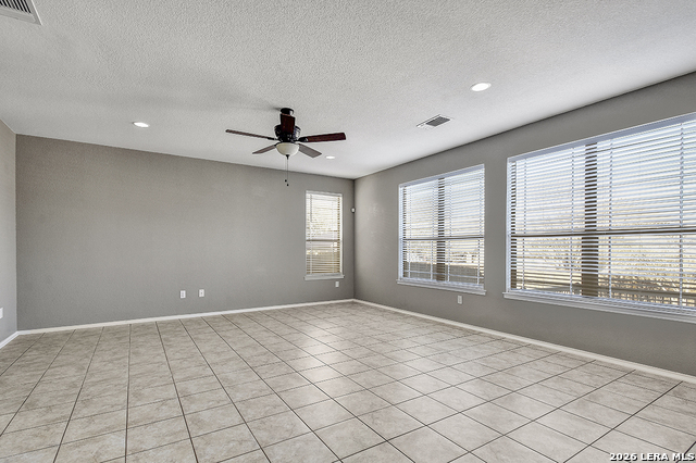 Image 14 of 32 For 926 Spello  