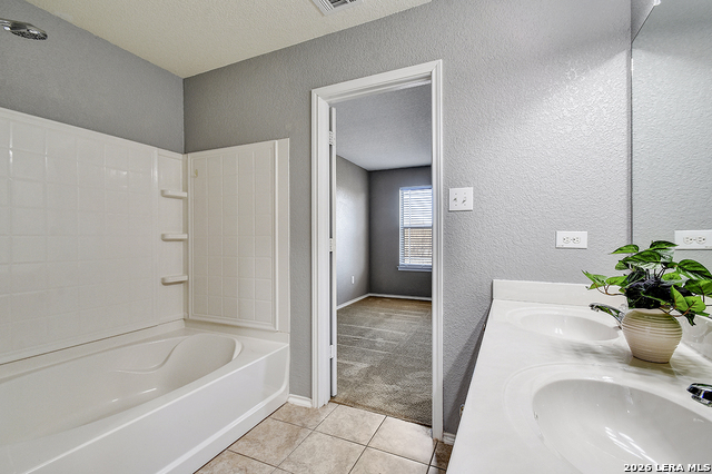 Image 22 of 32 For 926 Spello  