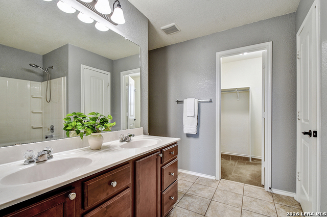 Image 23 of 32 For 926 Spello  