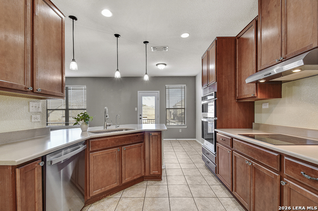 Image 9 of 32 For 926 Spello  