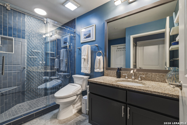 Image 24 of 47 For 215 Center  408