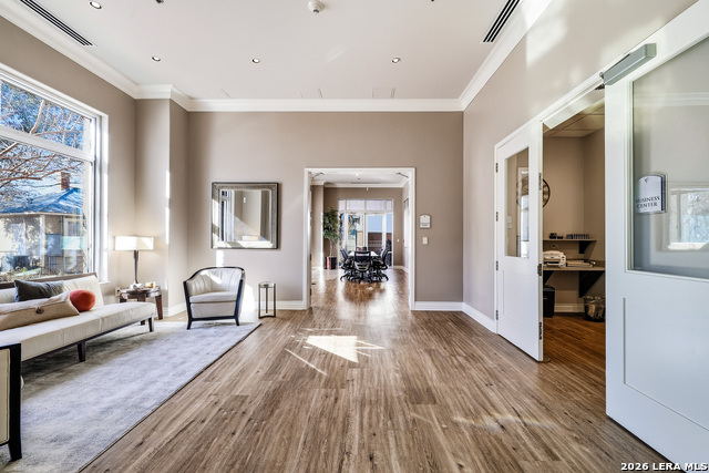 Image 33 of 47 For 215 Center  408