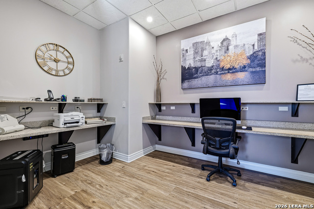 Image 35 of 47 For 215 Center  408