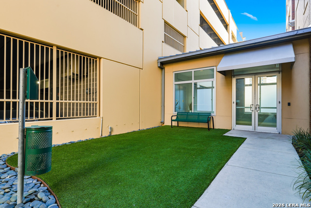 Image 42 of 47 For 215 Center  408