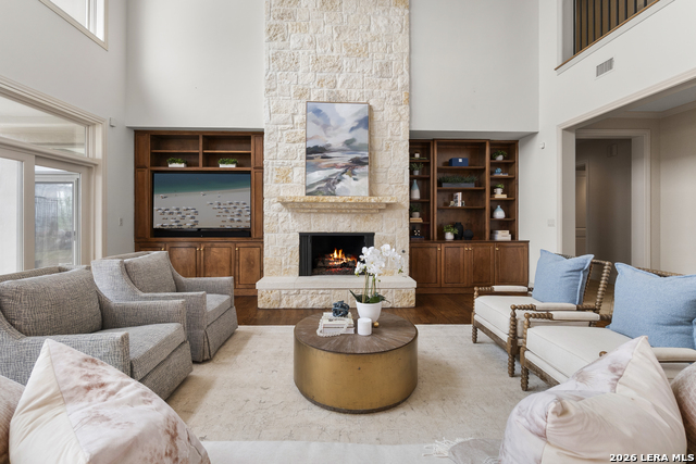 Image 10 of 49 For 7 Oxford Hall