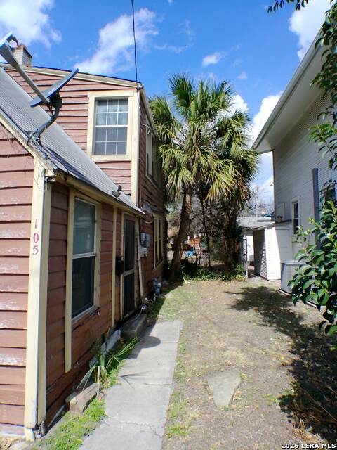 Image 4 of 5 For 105 Dunning  