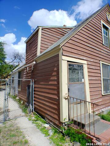 Image 5 of 5 For 105 Dunning  