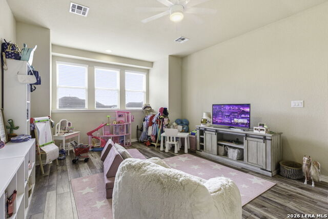 Image 19 of 27 For 3780 Cremini