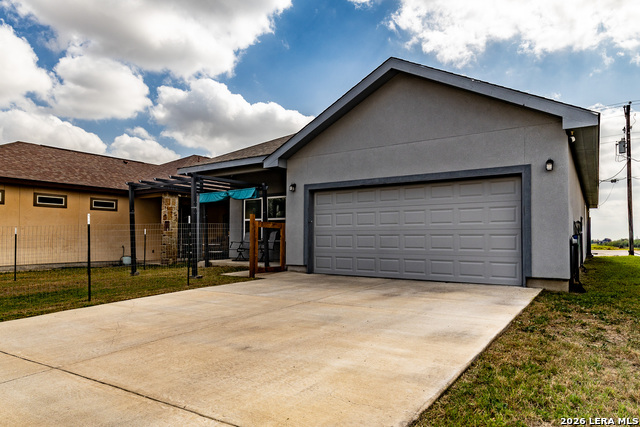 Image 29 of 38 For 772 Crestview